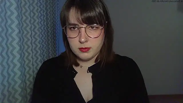 ClaraHard online show from May 4, 2026, 5:49 pm