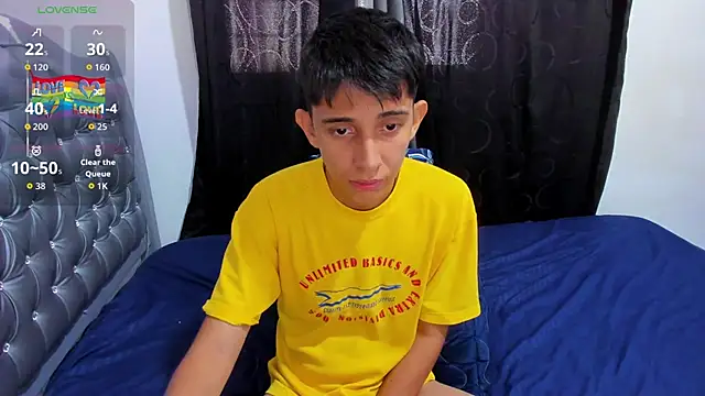 gomitaboy1 online show from April 16, 2026, 6:08 pm