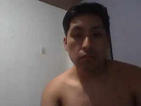 Snapshot of LatinoFirex chatting on June 21, 2026, 5:13 am LatinoFirex online show from June 21, 2026, 5:13 am