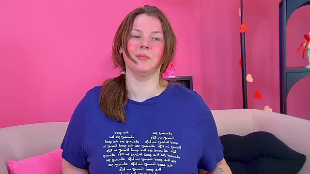 MelodyMoores online show from May 25, 2026, 6:34 am