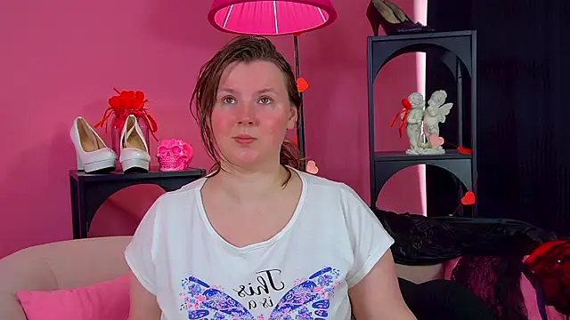 MelodyMoores online show from May 8, 2026, 6:28 am
