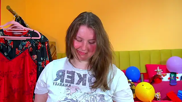 MelodyMoores online show from May 16, 2026, 6:23 am