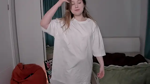 JennyHardy online show from June 20, 2026, 2:22 pm