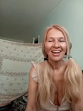 ViktoriaSexi1 online show from April 24, 2026, 4:47 am