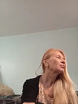 ViktoriaSexi1 online show from April 18, 2026, 8:31 pm