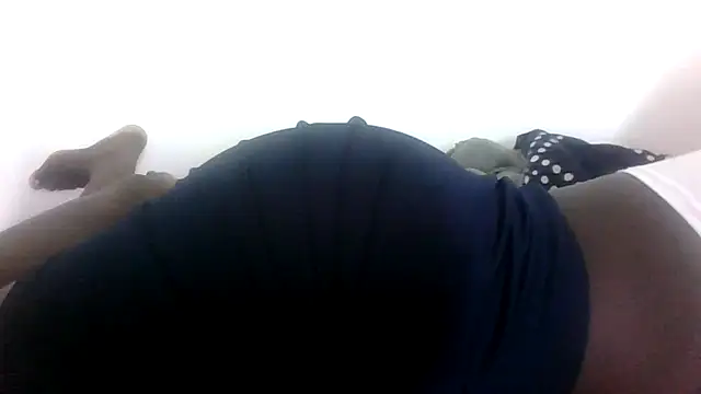 simphiwe23 online show from April 12, 2026, 11:35 am