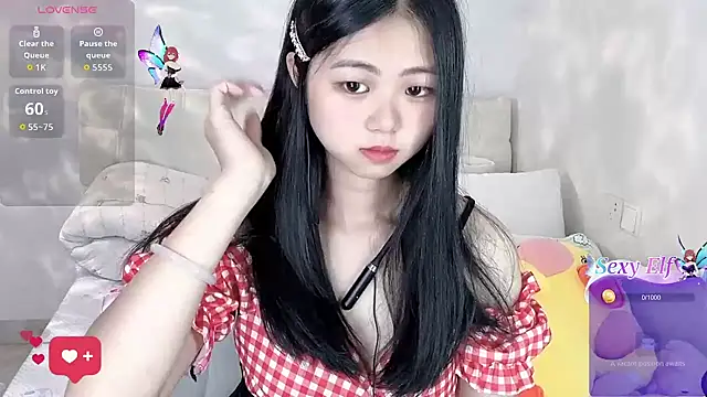 Noelle-2007 online show from April 22, 2026, 2:18 am