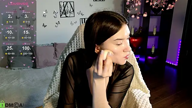 Sugar Kitten12 online show from June 10, 2026, 1:18 am