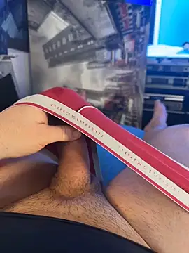 Snapshot of MatthewEmme2121 chatting on March 12, 2026, 10:52 am MatthewEmme2121 online show from March 12, 2026, 10:52 am