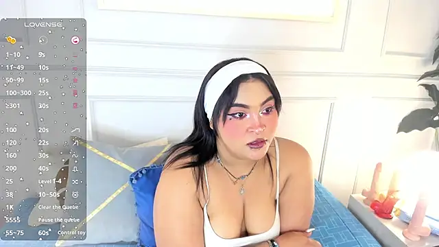 Snapshot of Candyy_rose_ chatting on March 18, 2026, 4:37 am Candyy rose online show from March 18, 2026, 4:37 am