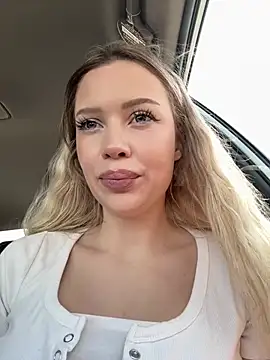 Girl Mia online show from March 13, 2026, 4:06 am