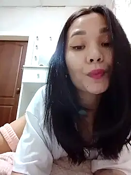 HollyXMolly online show from March 20, 2026, 7:15 pm