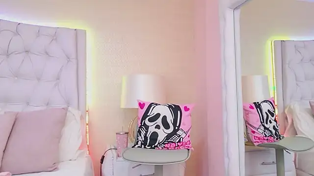 MeganRoseh online show from April 5, 2026, 11:50 am