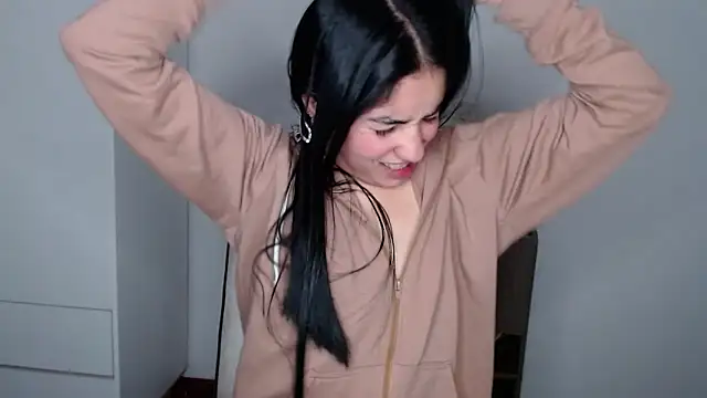 Lucy engel online show from April 26, 2026, 12:30 am