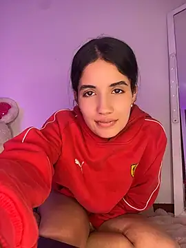 Snapshot of Lucy_engel chatting on June 9, 2026, 11:39 pm Lucy engel online show from June 9, 2026, 11:39 pm