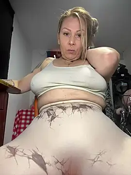Snapshot of JessiBabyZ chatting on July 29, 2026, 4:28 pm JessiBabyZ online show from July 29, 2026, 4:28 pm