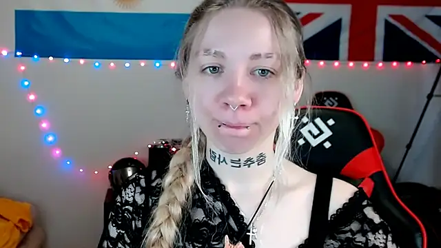 Nica Kawaii online show from March 17, 2026, 6:38 am