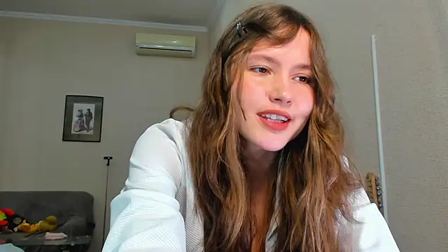 Snapshot of MaryannSofts chatting on May 14, 2026, 1:30 pm MaryannSofts online show from May 14, 2026, 1:30 pm