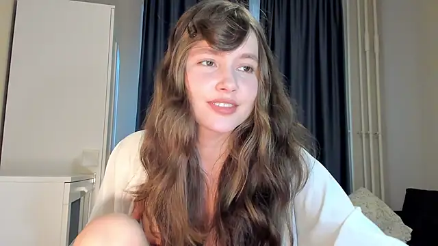 Snapshot of MaryannSofts chatting on June 21, 2026, 3:29 pm MaryannSofts online show from June 21, 2026, 3:29 pm