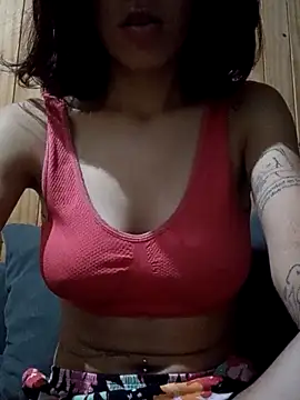 Snapshot of Tattixclusivee chatting on March 13, 2026, 9:31 pm Tattixclusivee online show from March 13, 2026, 9:31 pm