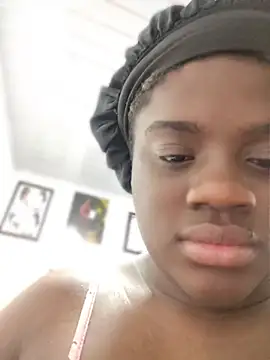 YourLiaa  online show from April 27, 2026, 5:05 am