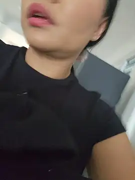 Pretty Julieta online show from April 12, 2026, 9:18 pm