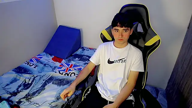 Luigii  online show from March 5, 2026, 3:14 am