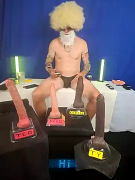 FantasyMan-BiWM online show from April 22, 2026, 3:24 am