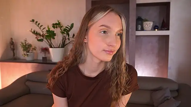 Snapshot of YvetteMilbrett chatting on May 5, 2026, 3:31 am YvetteMilbrett online show from May 5, 2026, 3:31 am