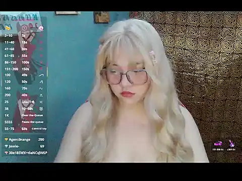 mabyhot16 online show from June 21, 2026, 12:44 pm