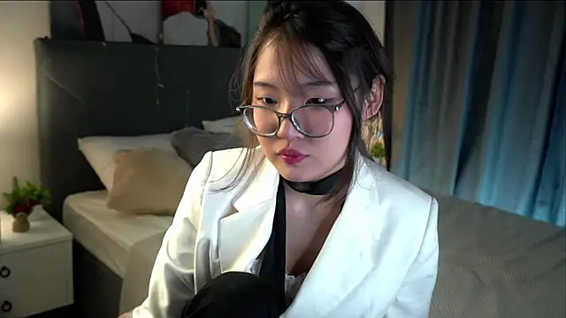 NelleMihalko online show from April 2, 2026, 11:06 am