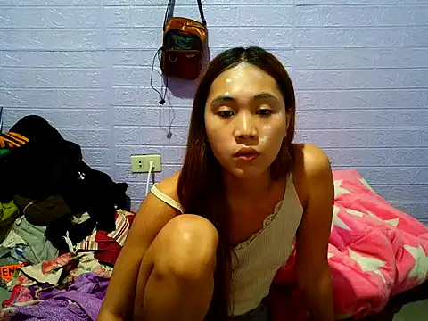Snapshot of aina2003 chatting on May 31, 2026, 4:18 am aina2003 online show from May 31, 2026, 4:18 am