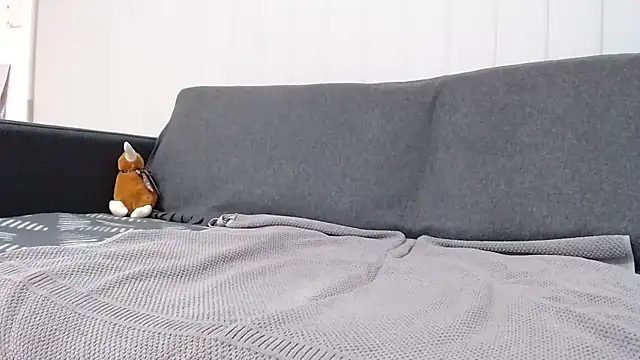 lilchristianxh online show from November 17, 2025, 3:27 pm