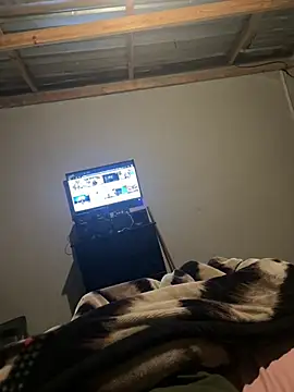 hoodgeee online show from July 26, 2026, 5:09 pm