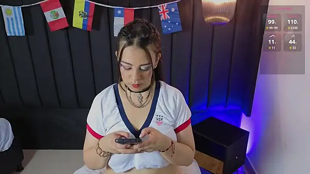 Snapshot of Isa_dumont chatting on June 12, 2026, 8:17 pm Isa dumont online show from June 12, 2026, 8:17 pm