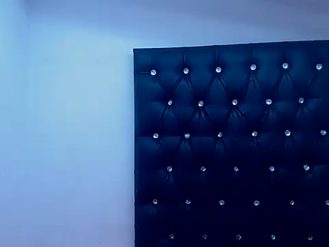 ElegantDesirexx online show from March 8, 2026, 5:44 am