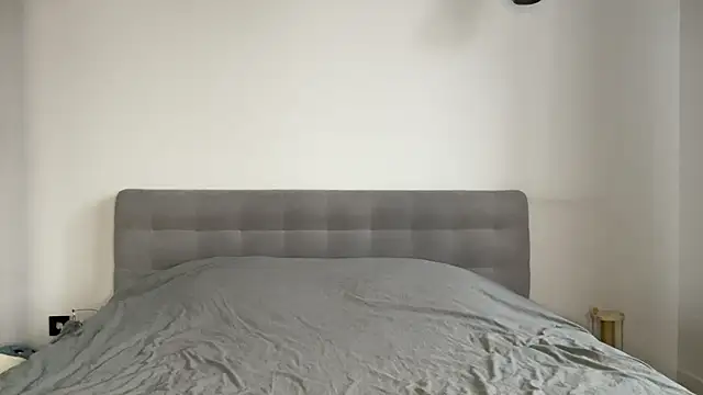 alyrasun online show from April 8, 2026, 6:15 am