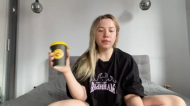 alyrasun online show from July 19, 2026, 9:28 am