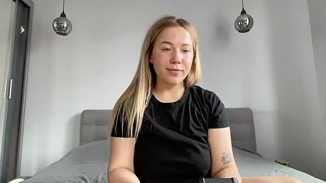 alyrasun online show from July 22, 2026, 9:33 am