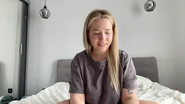 alyrasun online show from July 28, 2026, 12:48 pm