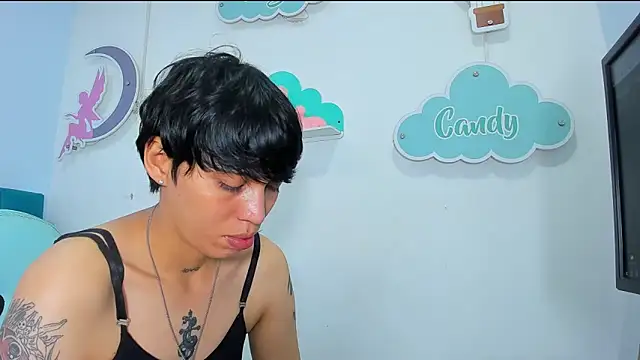 ivyheat3 online show from April 23, 2026, 3:13 am