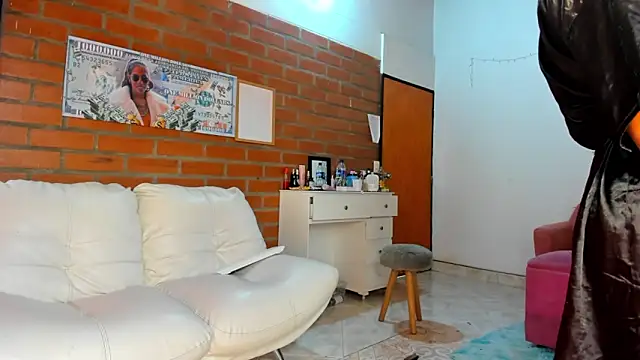 Snapshot of Badwolf818_ chatting on March 9, 2026, 1:36 pm Badwolf818 online show from March 9, 2026, 1:36 pm