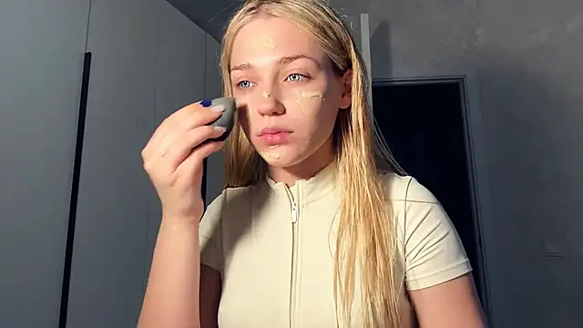 Barbie Steph online show from April 10, 2026, 2:13 pm