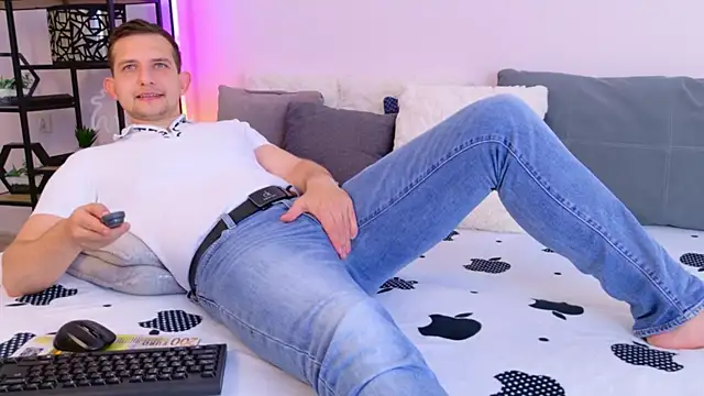 Jimmy Doss online show from April 27, 2026, 8:12 am