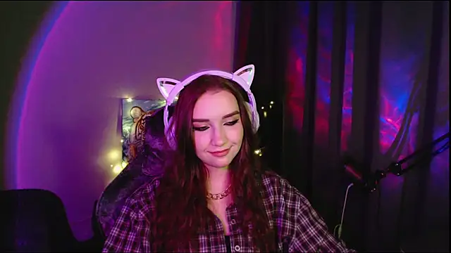 Celia Sensual  online show from May 21, 2026, 8:06 pm
