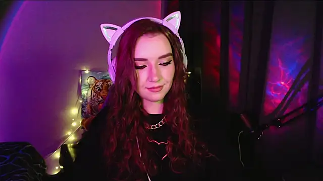 Celia Sensual  online show from May 10, 2026, 8:22 pm