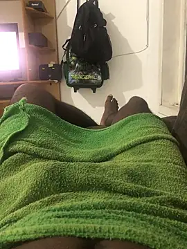 Snapshot of Henriqueamoror chatting on March 15, 2026, 3:35 am Henriqueamoror online show from March 15, 2026, 3:35 am