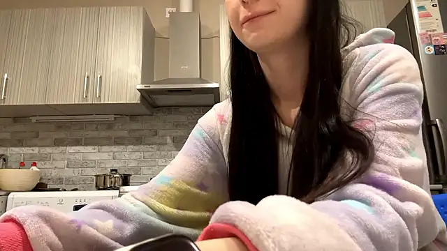 LaraDraggoo online show from March 11, 2026, 9:20 pm