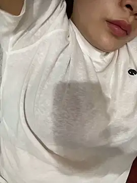 Snapshot of oki-nawa chatting on April 4, 2026, 7:48 am oki-nawa online show from April 4, 2026, 7:48 am