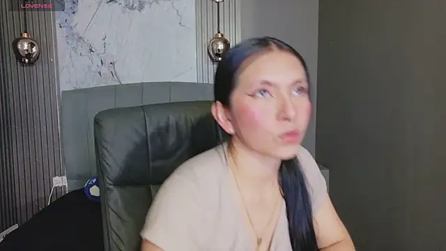 Snapshot of Chloe16_ chatting on July 22, 2026, 11:18 pm Chloe16 online show from July 22, 2026, 11:18 pm